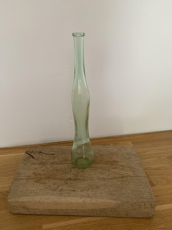 Jarrón de Cristal Verde Mid-Century, Años 80 – Jarrones, Vidrio, Mid Century Modern (photo 2 of 4)