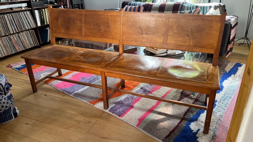 Panchina lunga in legno, prodotta in Finlandia a metà del XX secolo, adatta per sale d'attesa, stazioni o caffè, anni '60,
