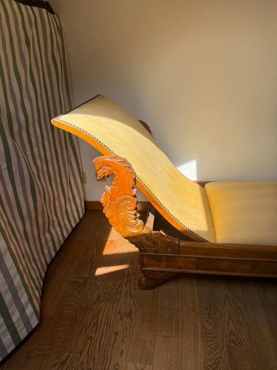 Antieke gesneden houten Chaises longue (photo 4 of 6)