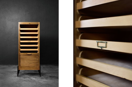 Vintage industriële Deense rolluikkast van bruin eikenhout met meerdere lades, jaren 50