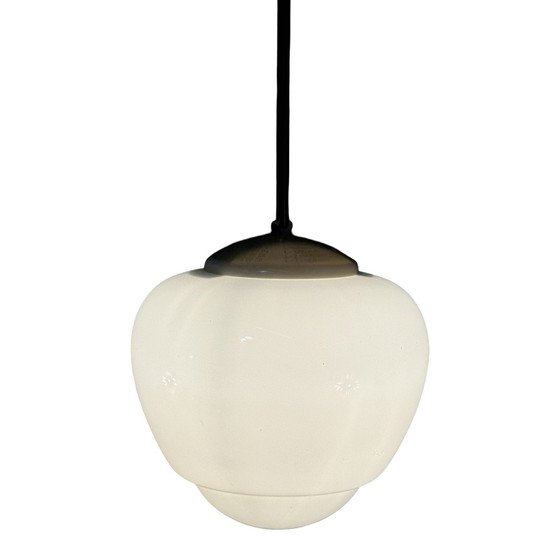 Image 1 of Lampadario vintage MCM anni '60 - Vetro bianco latte/Sayn - Incluso supporto a soffitto