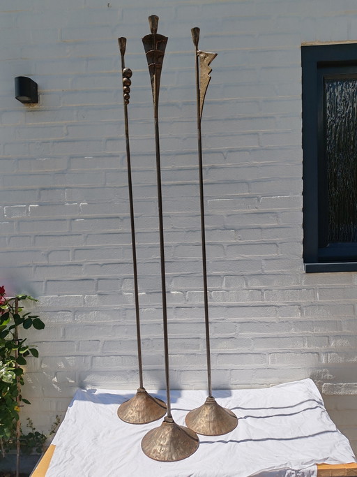 3 candelieri da terra vintage forgiati, in acciaio e ottone/bronzo