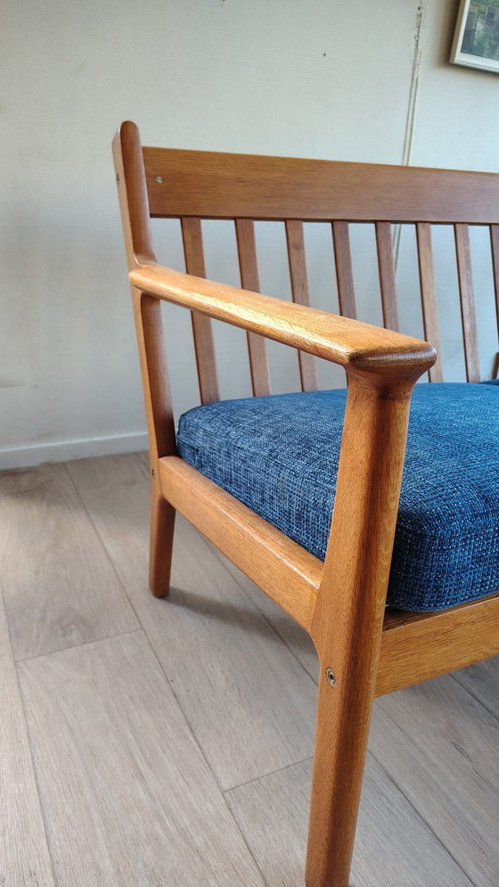 Image 1 of Sofá y sillón Getama de 3 plazas. Diseño de Hans J. Wegner.