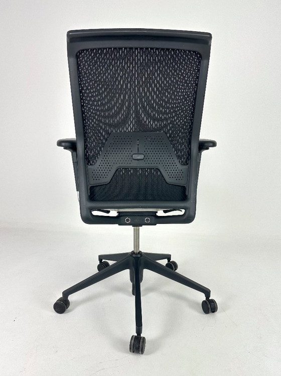 Image 1 of Vitra ID MESH Chair