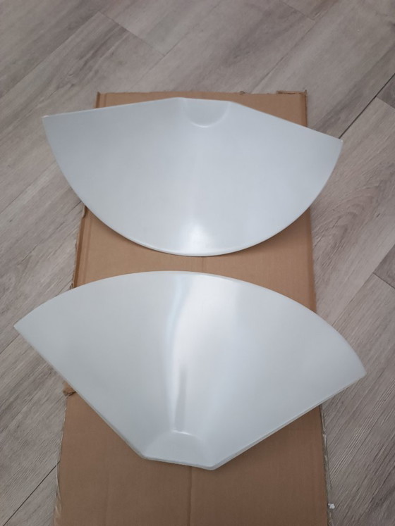 Image 1 of Een paar grote wandlampen model 3671 van Glashütte Limburg, jaren 70.