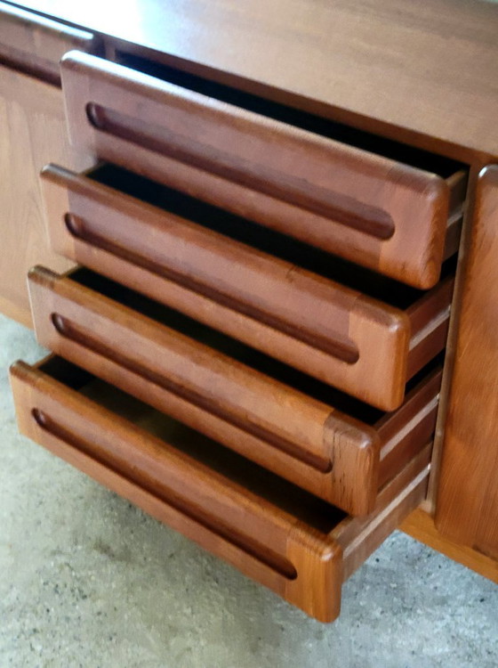 Aparador Dyrlund de Teca, Dinamarca 1970 – Aparadores, Wood (photo 6 of 10)