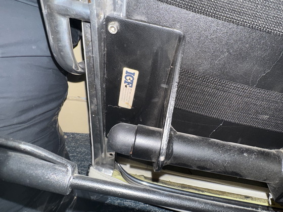 Image 1 of Sedia da ufficio Eames ICF in pelle bianca originale