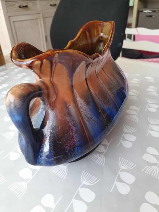 Image 1 of Wunderschöne Art-déco-Jardinière mit Thulin-Tropfglasur – B 38 cm