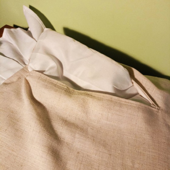 Image 1 of Ensemble de 4 coussins de chaise de luxe - monogramme doré et cantonnière