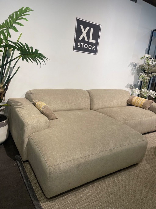 XL STOCK lounge chairs