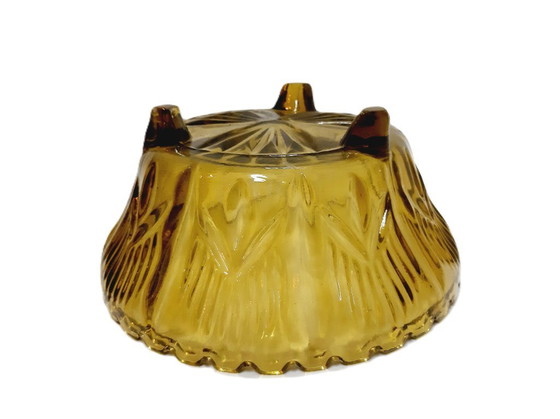 Image 1 of Coupe à fruits vintage à trois pieds en verre ambré
