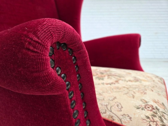 Image 1 of Anni '70, poltrona danese con schienale alto, velluto rosso per mobili, legno di frassino.