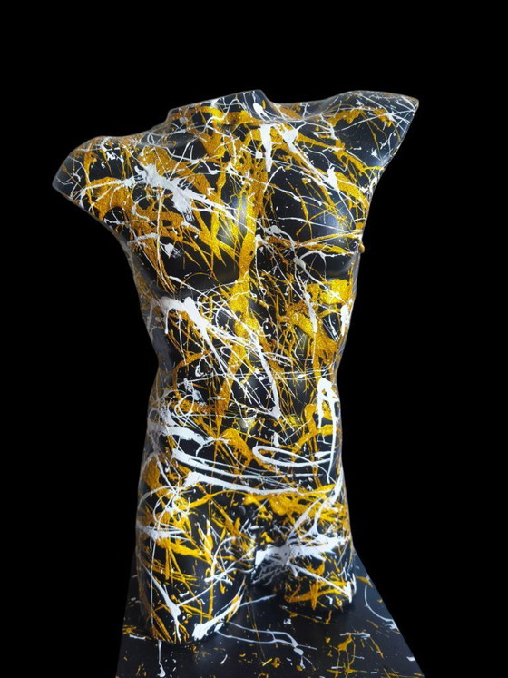 Image 1 of Skulptur auf Sockel | Von Șuțu Adrian | SutuDesigns
