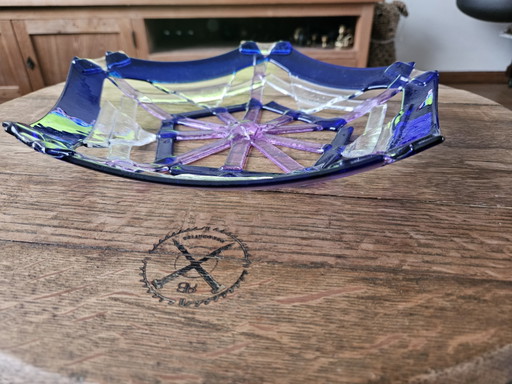 Bol unique en verre fusionné fait main – Design géométrique (Ø 30,5 cm)