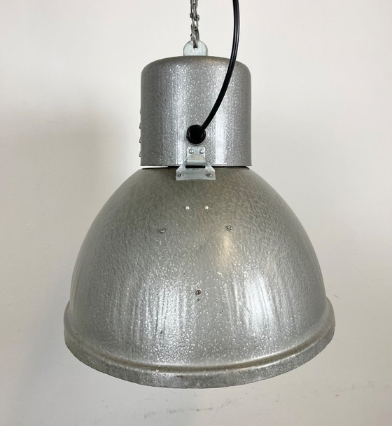 Image 1 of Grande suspension ovale de style industriel polonais, fabriquée par Predom Mesko, années 1970