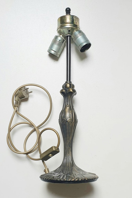Image 1 of Large (52cm) Tiffany Stained Glass Table Lamp Peacock Feathers