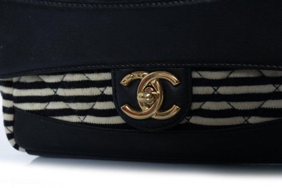 Image 1 of Chanel, Cruise 2014 Coco tas met klep in zeemansjersey