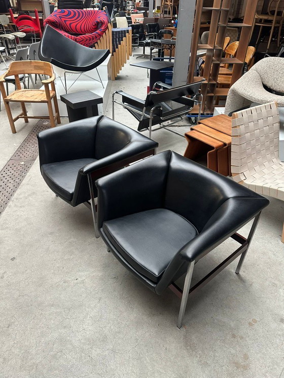 Image 1 of 2x Artifort 040 lounge chair by Geoffrey Harcourt