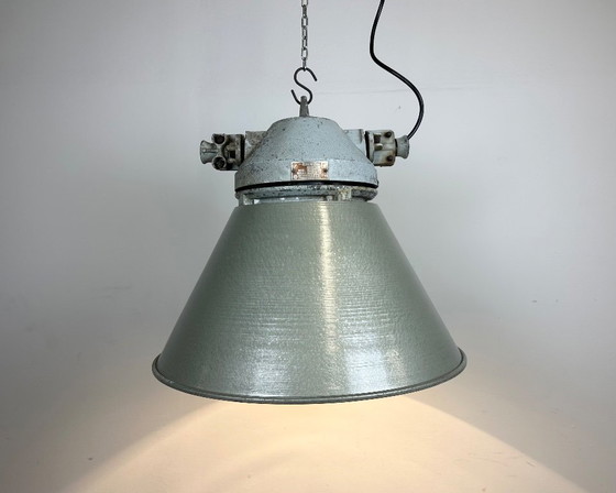Image 1 of Lámpara industrial a prueba de explosiones con pantalla de aluminio de Elektrosvit, década de 1970