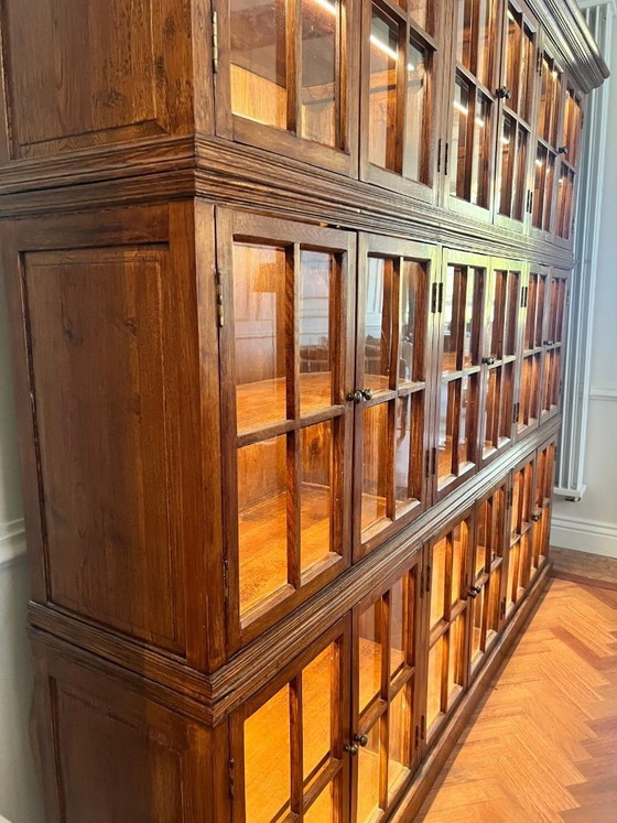 Image 1 of alter holländischer Vitrinenschrank