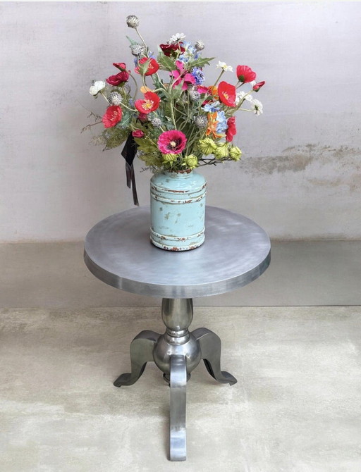 🥈 Robust Side Table | Matte Aluminum | Elegant Pillar Base | 60s-80s – bijzettafels, Aluminium