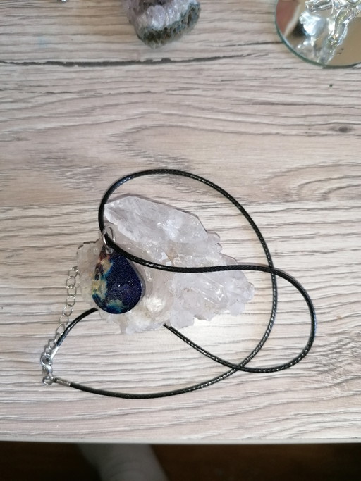 "Hand Made" Vintage Necklace with Epoxy Pendant (Galaxy) – decoratieve objecten, Metal, Plastic