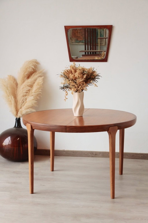 Table à manger scandinave en teck massif extensible – Années 60