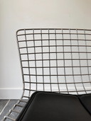 2x Bertoia Esszimmerstuhl mit Kissen Schwarz, Vinyl