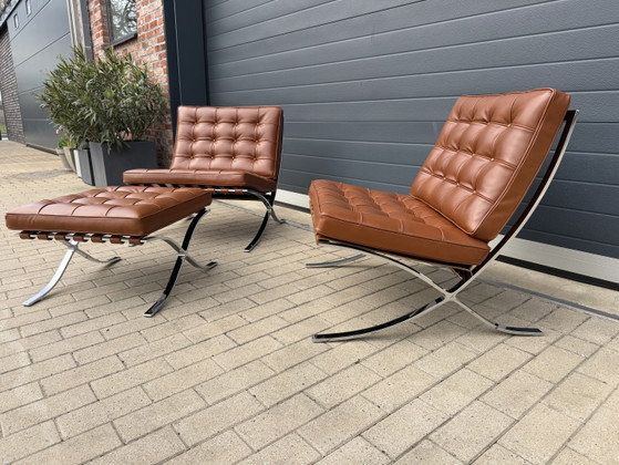 Image 1 of 2 sofás Knoll Barcelona relax + otomana, color coñac Venezia