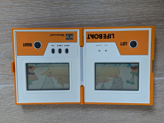 Image 1 of Vintage Nintendo Game & Watch ‘Lifeboat’ – Multi Screen – 1983 – with original box