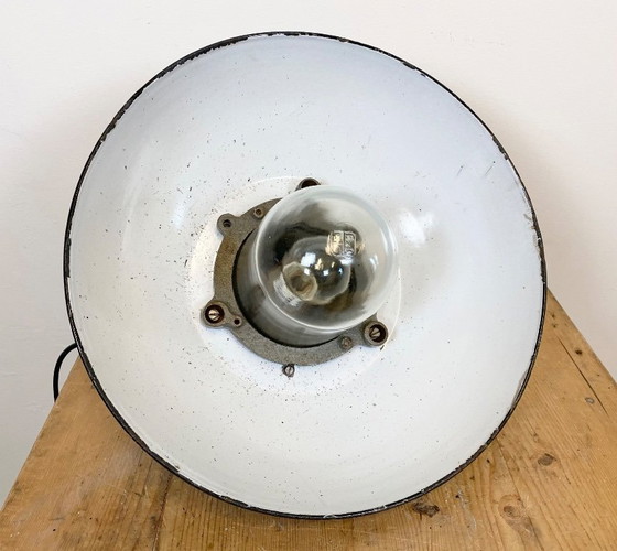 Image 1 of Suspension industrielle en émail noir et fonte, années 1960