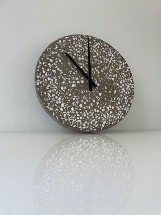 Image 1 of Moderne terrazzo wandklok – betonlook design
