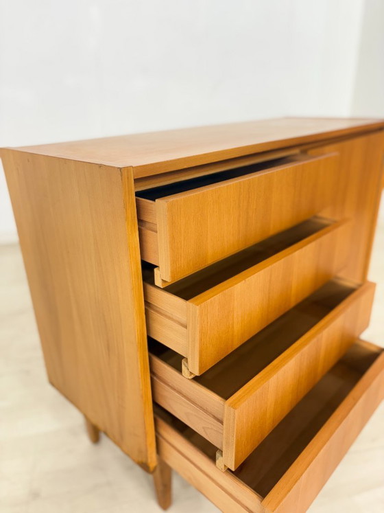 Image 1 of Commode uit het midden van de vorige eeuw / commode uit de jaren 60 / vintage dressoir