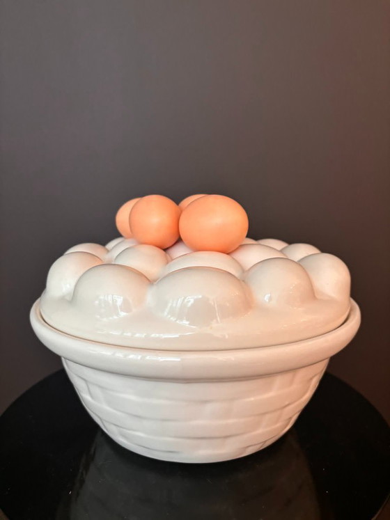 Image 1 of Vintage Italiaanse Majolica eierterrine met deksel 