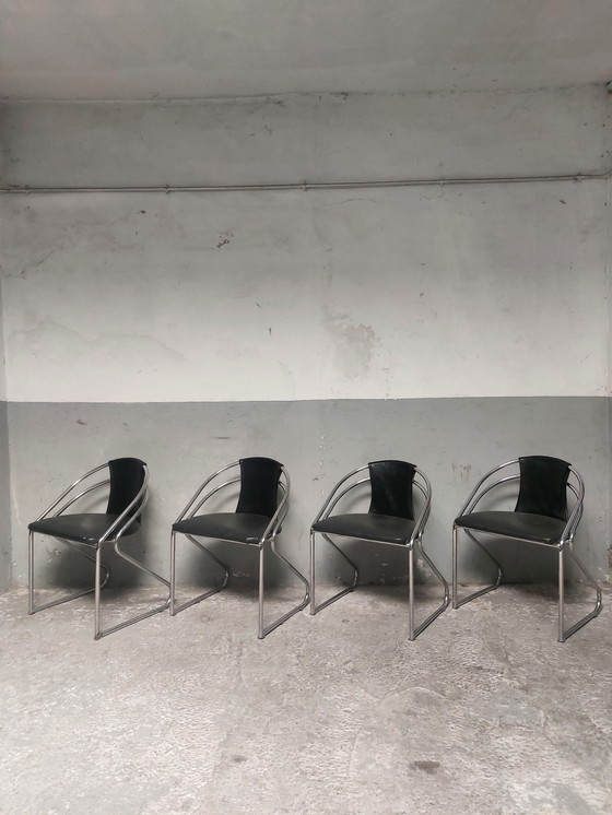 Image 1 of 4 x Chromrohr-Esszimmerstühle aus schwarzem Leder, Italien 1980