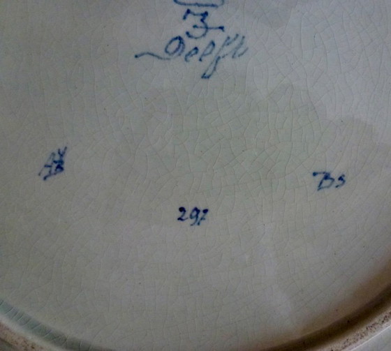 Image 1 of Ancienne assiette murale produite par De Porceleyne Fles