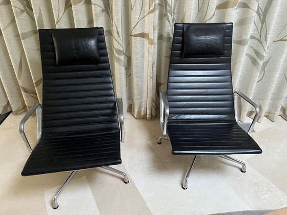 Image 1 of .vitra lounge stoelen