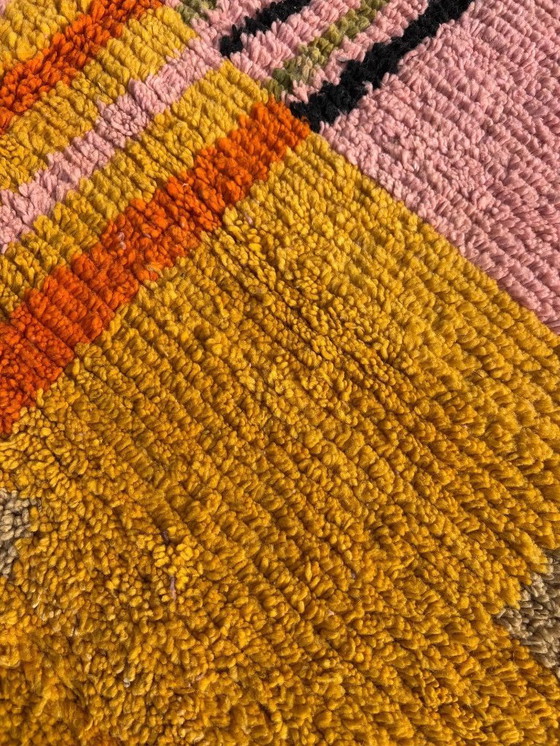 Image 1 of Authentiek Marokkaans Boujad Roze Berber Wollen Tapijt 160x270 cm - Handgeweven Geometrisch Boho Vloerkleed