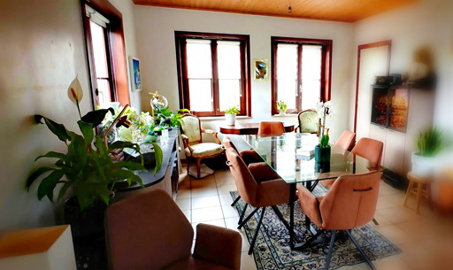 6 sturdy Xooon dining chairs for sale!