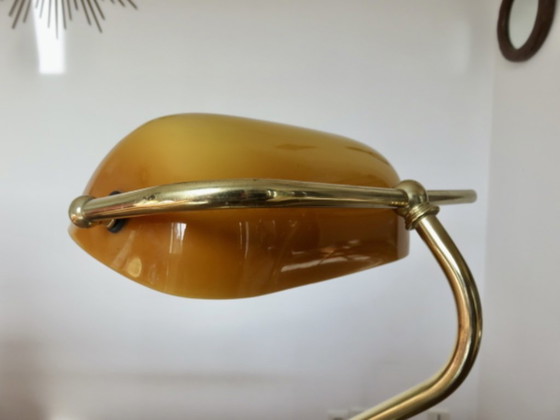 Banker's lamp in gilded brass and amber opaline, Table lamps, Glass, Gold, Klassiek (photo 7 of 15)