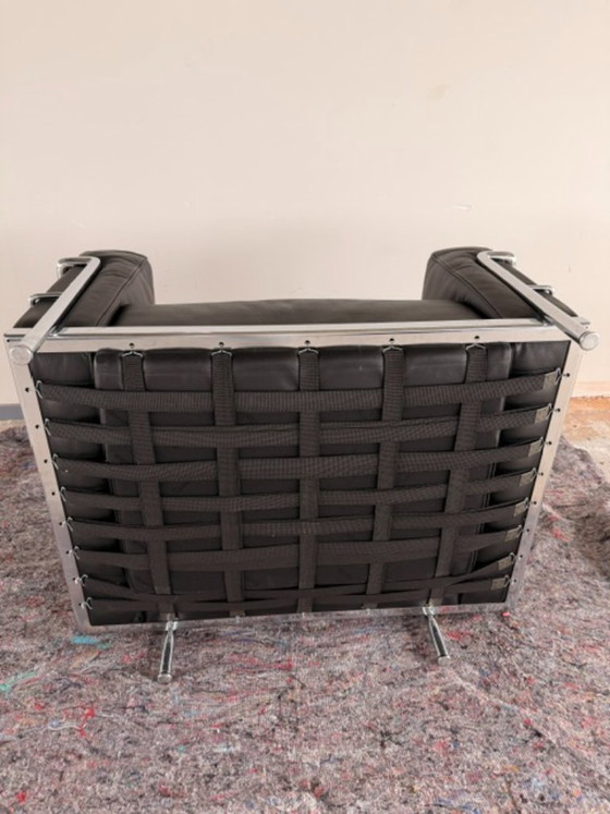 Image 1 of Divano Cassina LC3