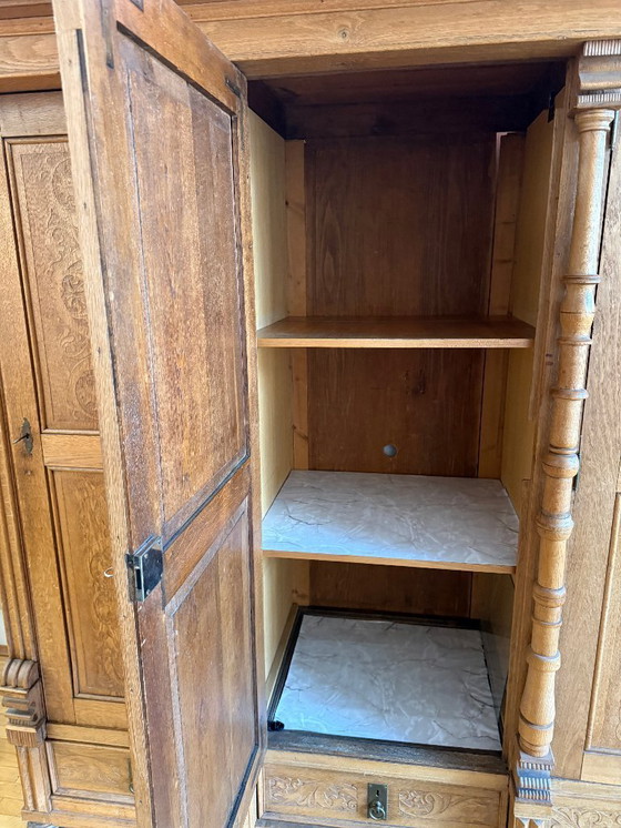 Image 1 of Eichenschrank (Aussteuer-Schrank), Unikat aus dem Münsterland 