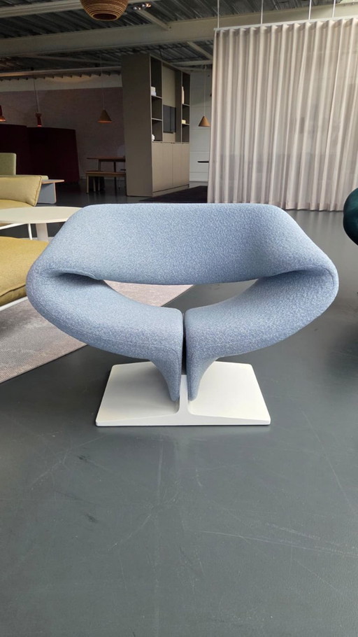 Artifort Ribbon armchair by Pierre Paulin