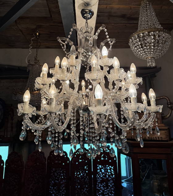 Image 1 of Très grand lustre ancien en cristal