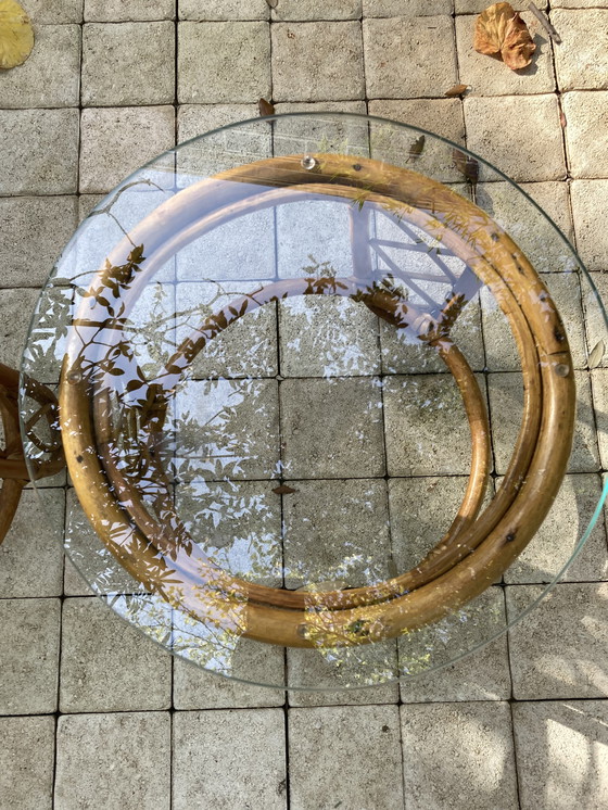 Image 1 of Pair of round coffee tables in rattan and glass, vintage 1960s