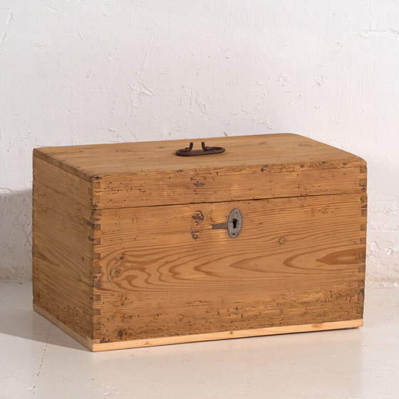Antique storage chest (c.1920) #4 – Storage cabinet, Rustic (photo 7 of 40)