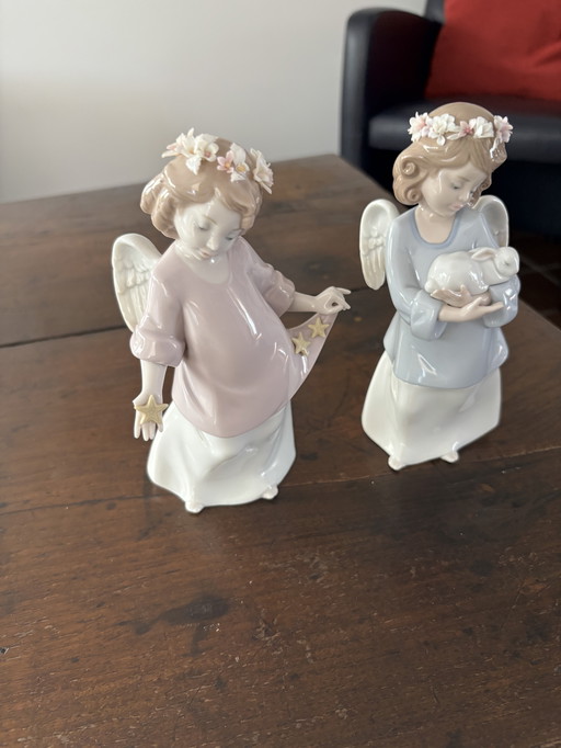 2ladro figurines
