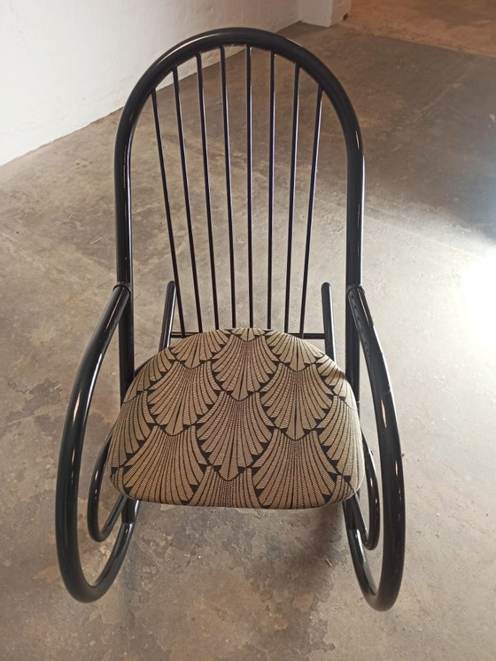 Fauteuil à bascule en métal postmoderne – Rocking chairs, Textile, Metal (photo 13 of 15)