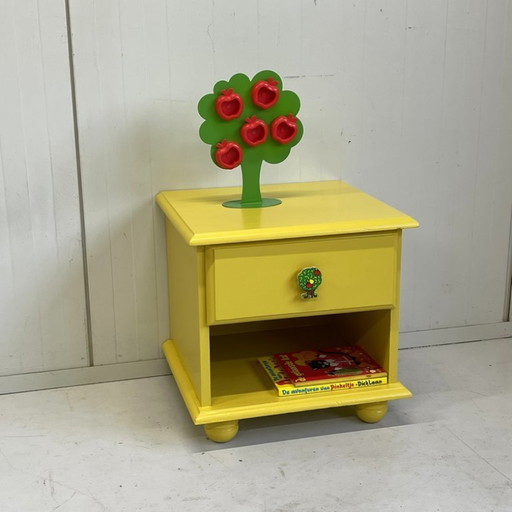 Restyle sunny yellow open/drawer nightstand unique knob