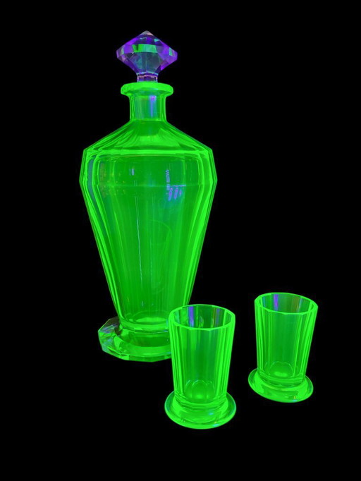 Val Saint Lambert “Montmartre” shaker/caraffa con 2 bicchieri in vetro uranio ca. 1930